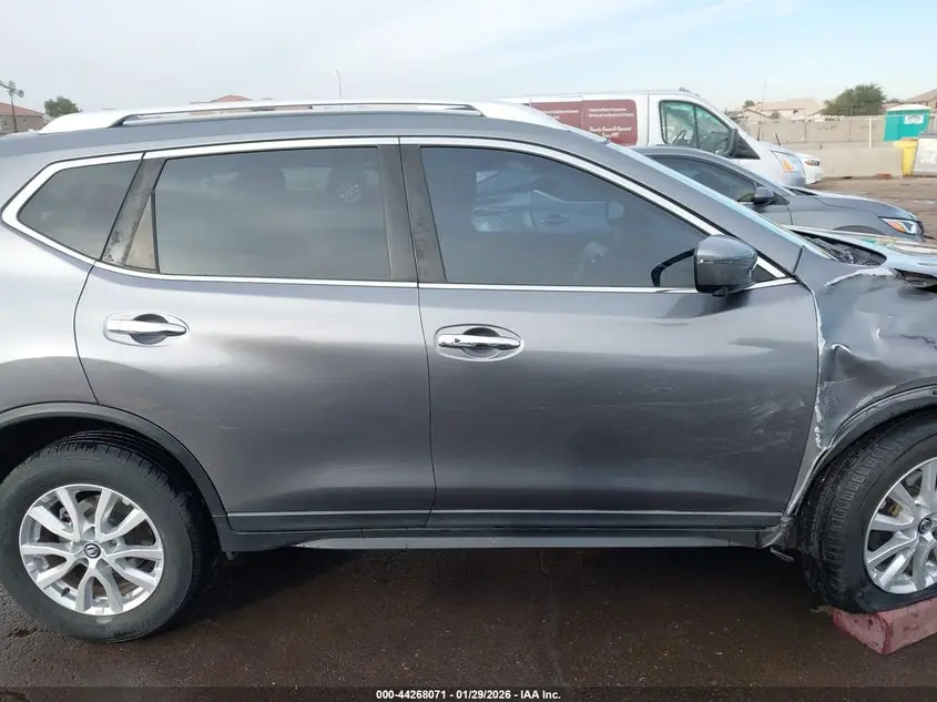 2017 NISSAN ROGUE SV