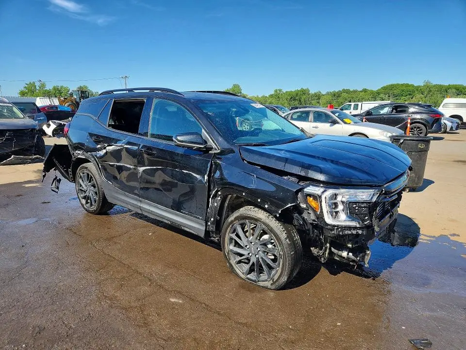 2024 GMC TERRAIN SLT  