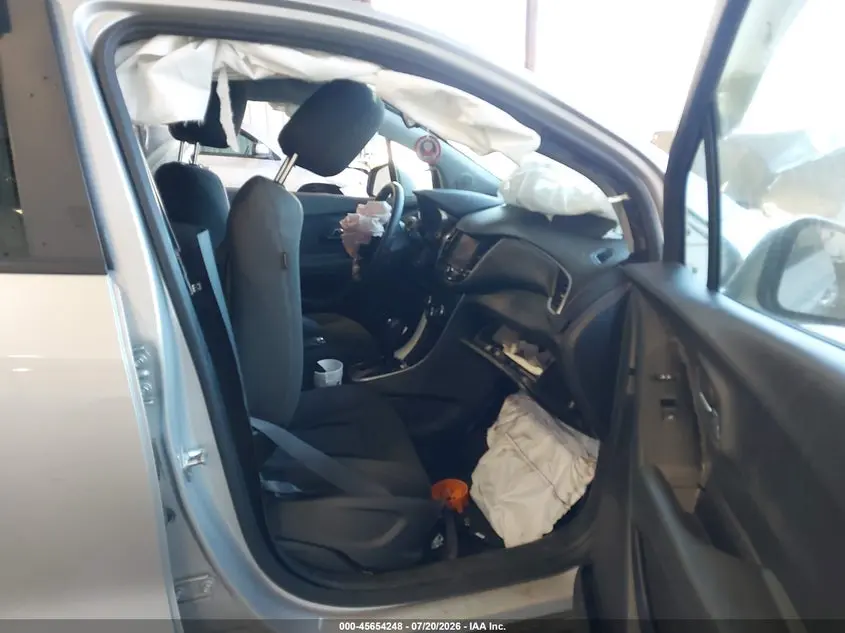 2022 CHEVROLET TRAX AWD LS