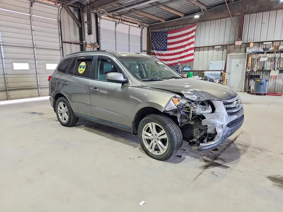 2012 HYUNDAI SANTA FE SE  