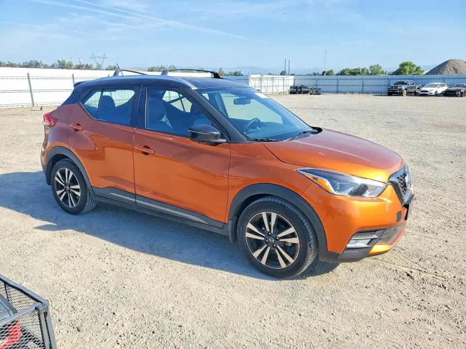 2020 NISSAN KICKS SR  
