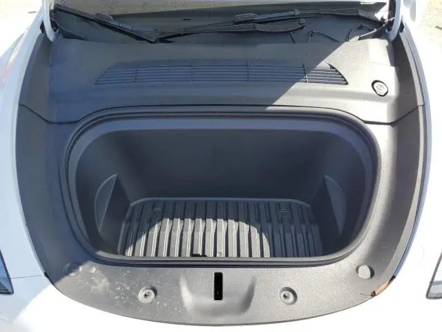 2025 TESLA MODEL Y 