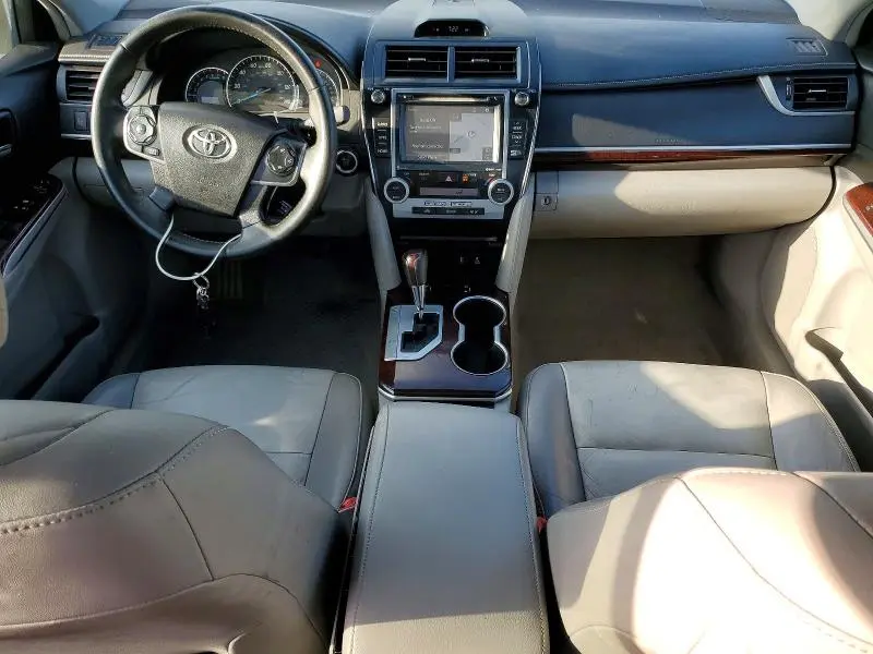 2014 TOYOTA CAMRY XLE  