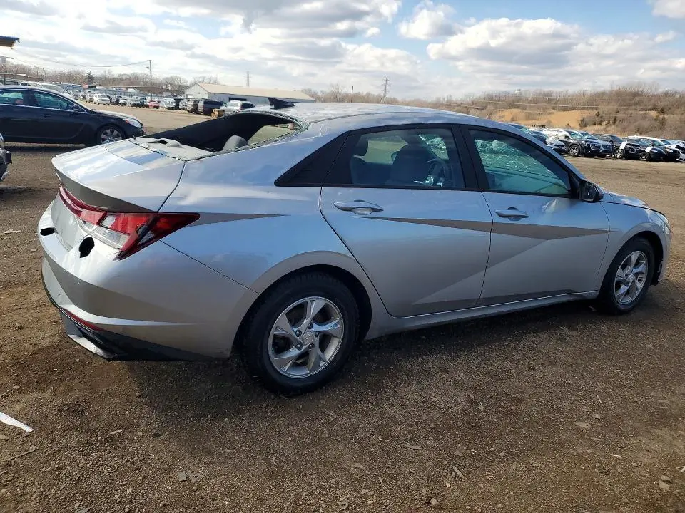 2021 HYUNDAI ELANTRA SE  