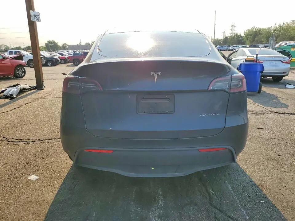 2024 TESLA MODEL Y   