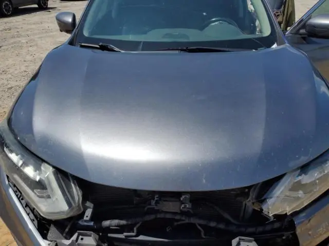 2017 NISSAN ROGUE SV