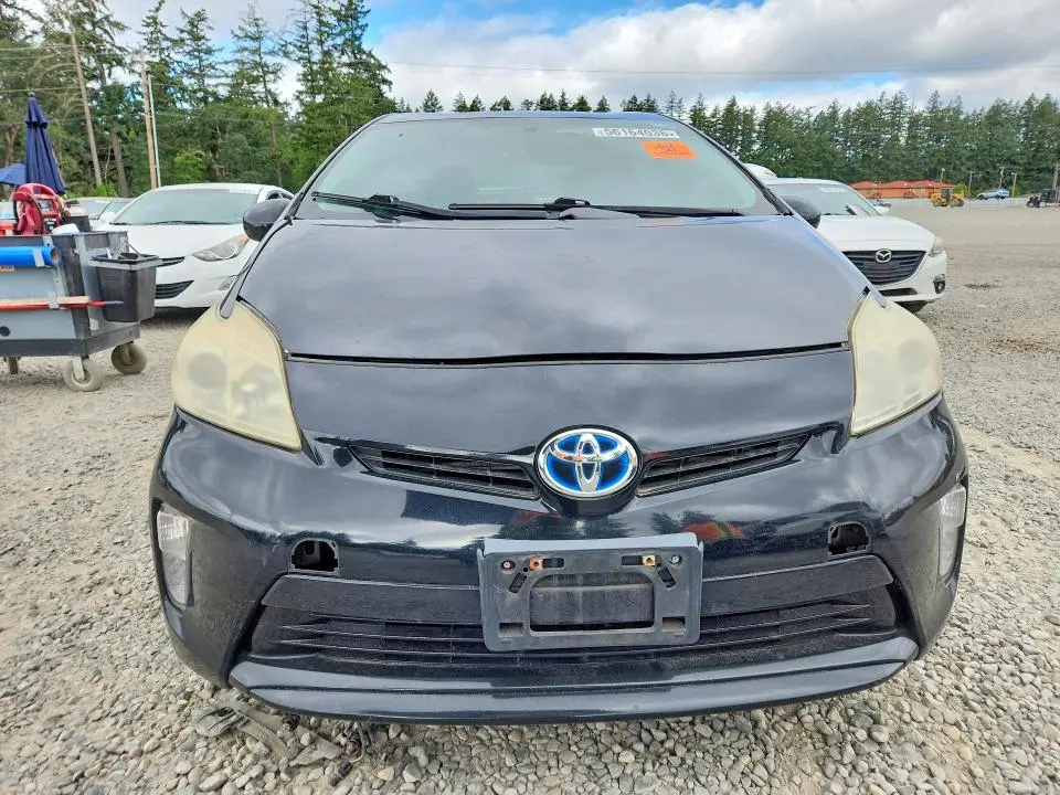 2013 TOYOTA PRIUS TWO  