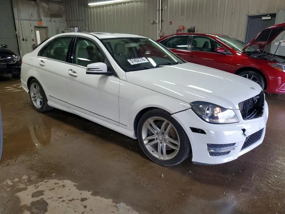 2013 MERCEDES-BENZ C 300 4MATIC  