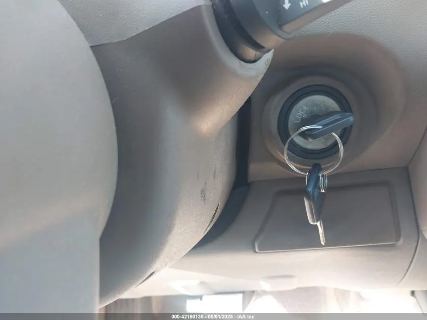 2011 NISSAN FRONTIER SV