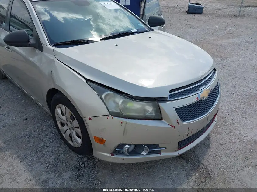 2013 CHEVROLET CRUZE LS AUTO