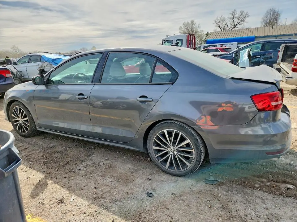 2016 VOLKSWAGEN JETTA SPORT  