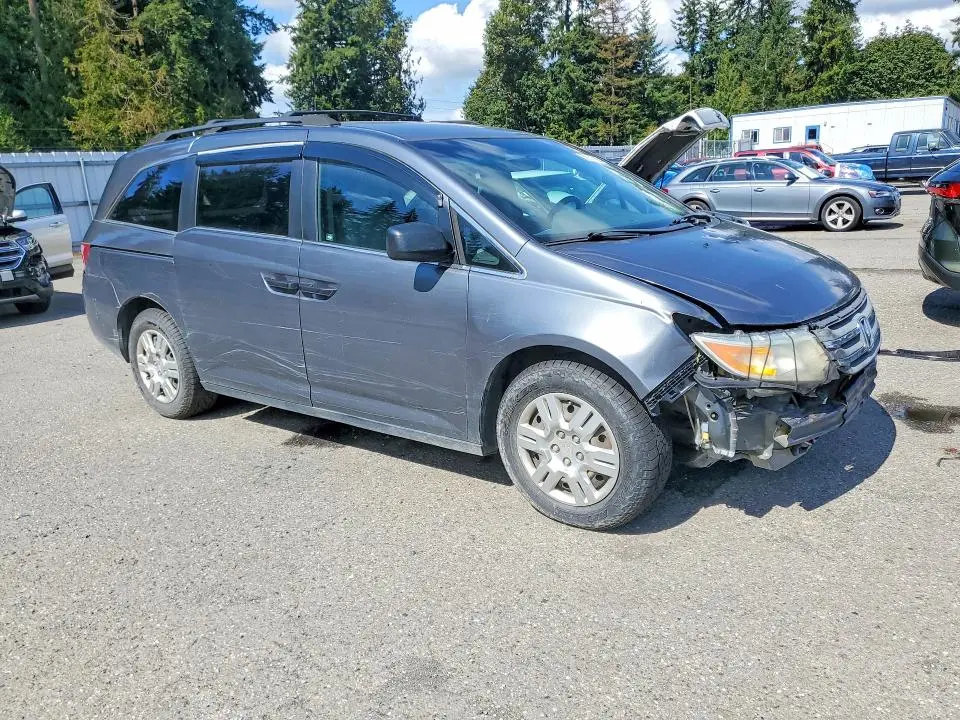 2011 HONDA ODYSSEY LX  