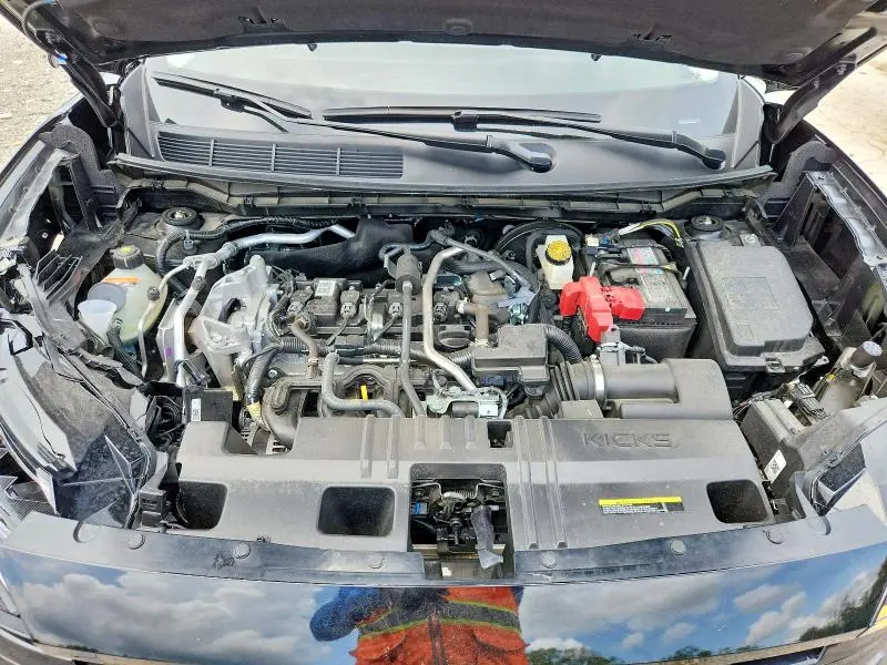 2025 NISSAN KICKS SV  