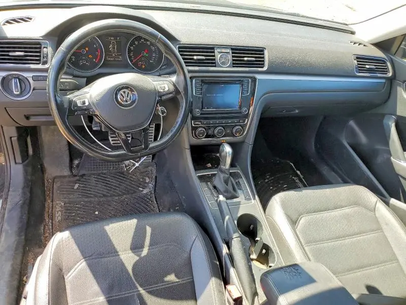 2017 VOLKSWAGEN PASSAT R-LINE  