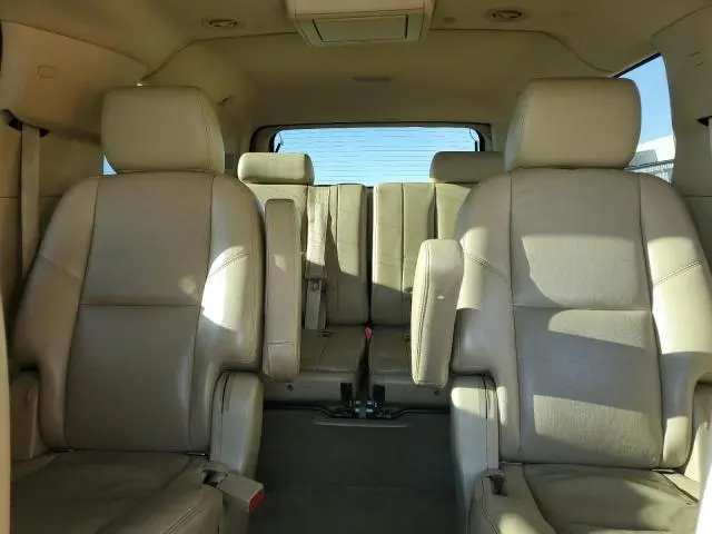 2011 CHEVROLET SUBURBAN K1500 LTZ  