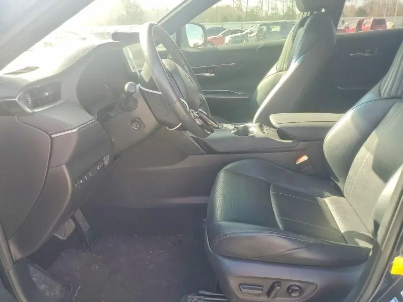 2021 TOYOTA VENZA LIMITED  