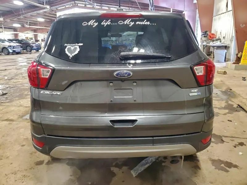 2019 FORD ESCAPE SE  