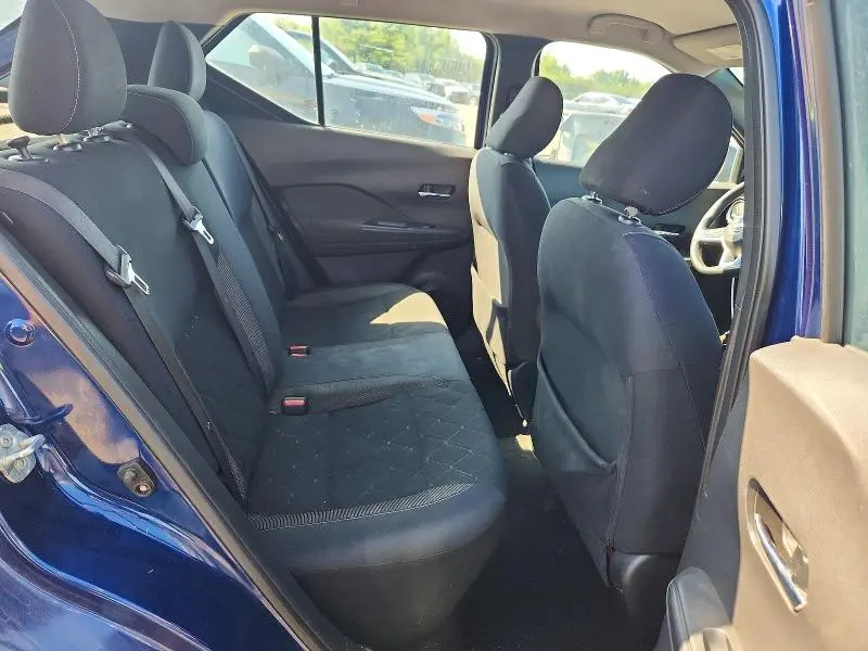 2018 NISSAN KICKS SV  