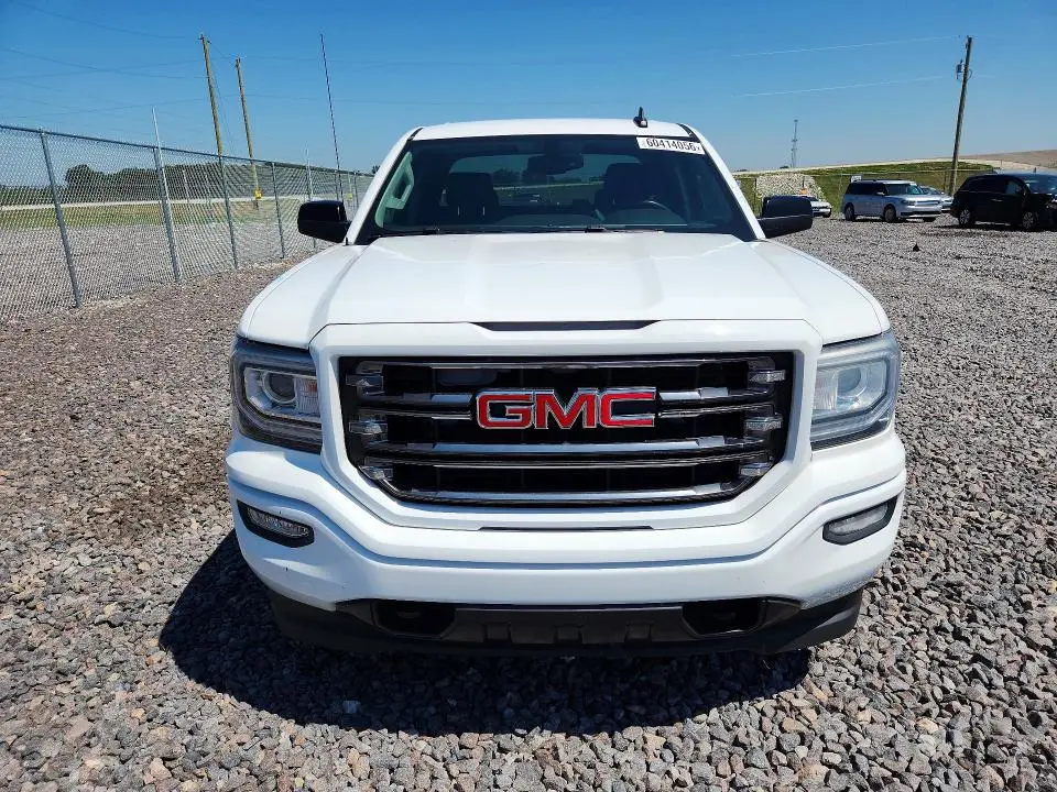 2017 GMC SIERRA K1500 SLT  