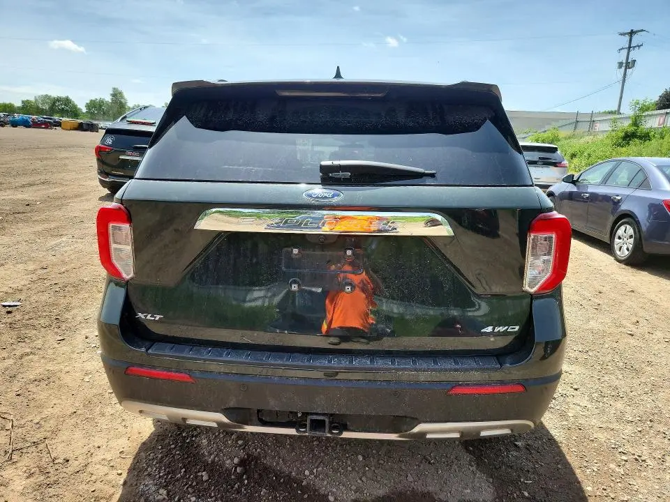 2022 FORD EXPLORER XLT  