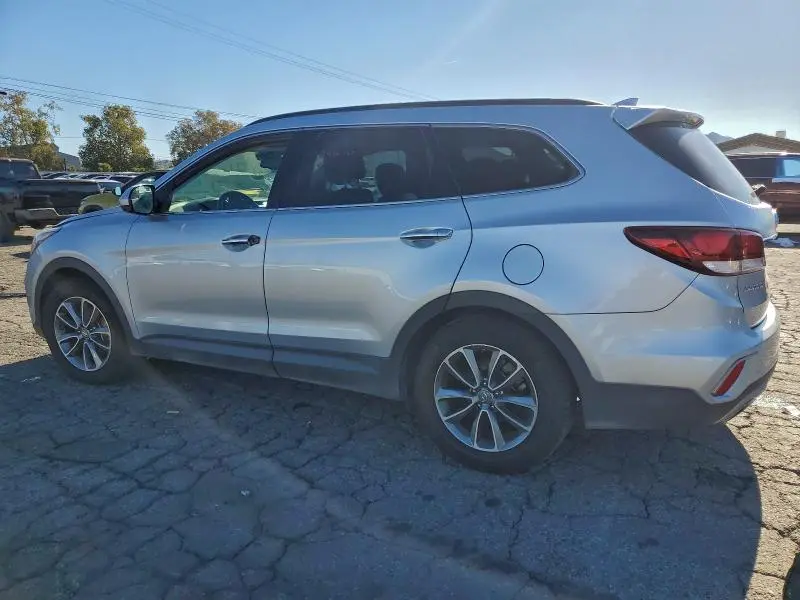 2018 HYUNDAI SANTA FE SE  