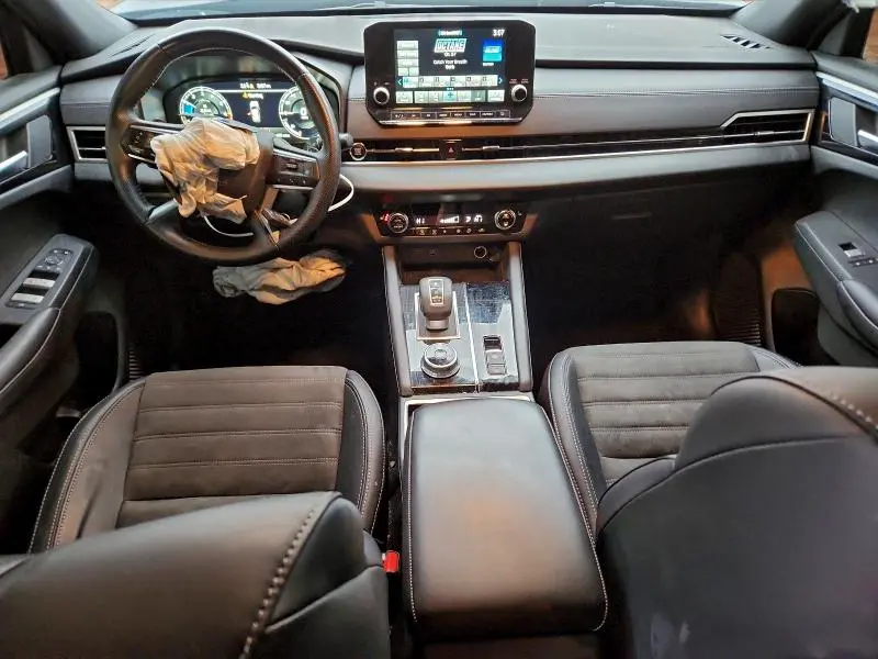 2024 MITSUBISHI OUTLANDER SE  