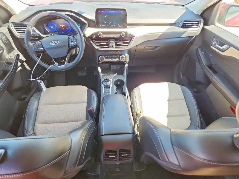 2022 FORD ESCAPE TITANIUM  