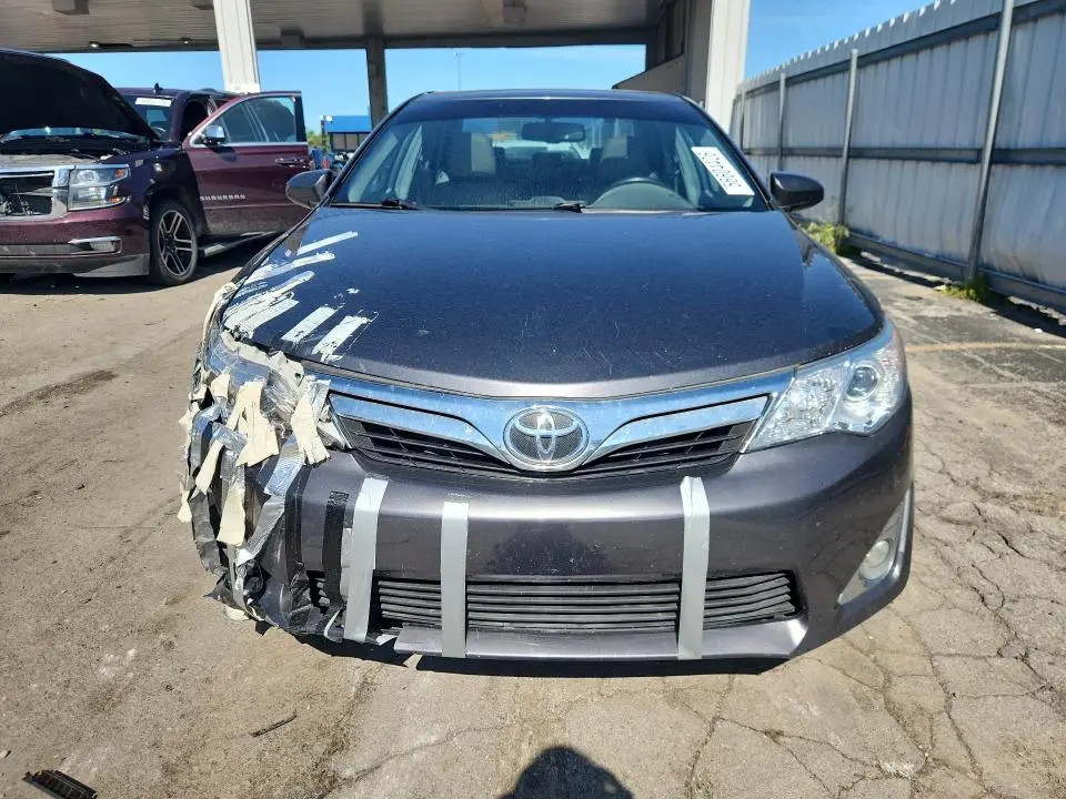 2013 TOYOTA CAMRY XLE  