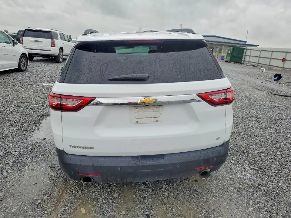 2020 CHEVROLET TRAVERSE LT  