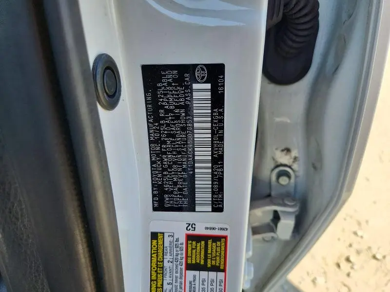 2025 TOYOTA CAMRY XLE  
