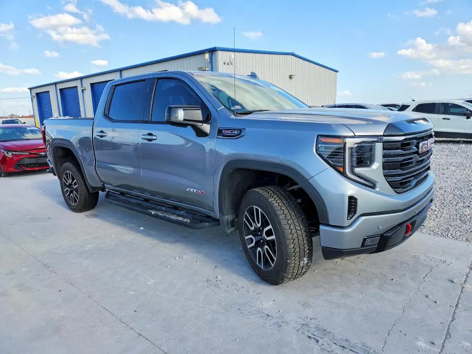 2025 GMC SIERRA K1500 AT4  