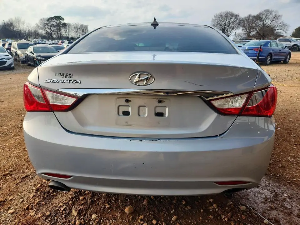 2013 HYUNDAI SONATA SE  