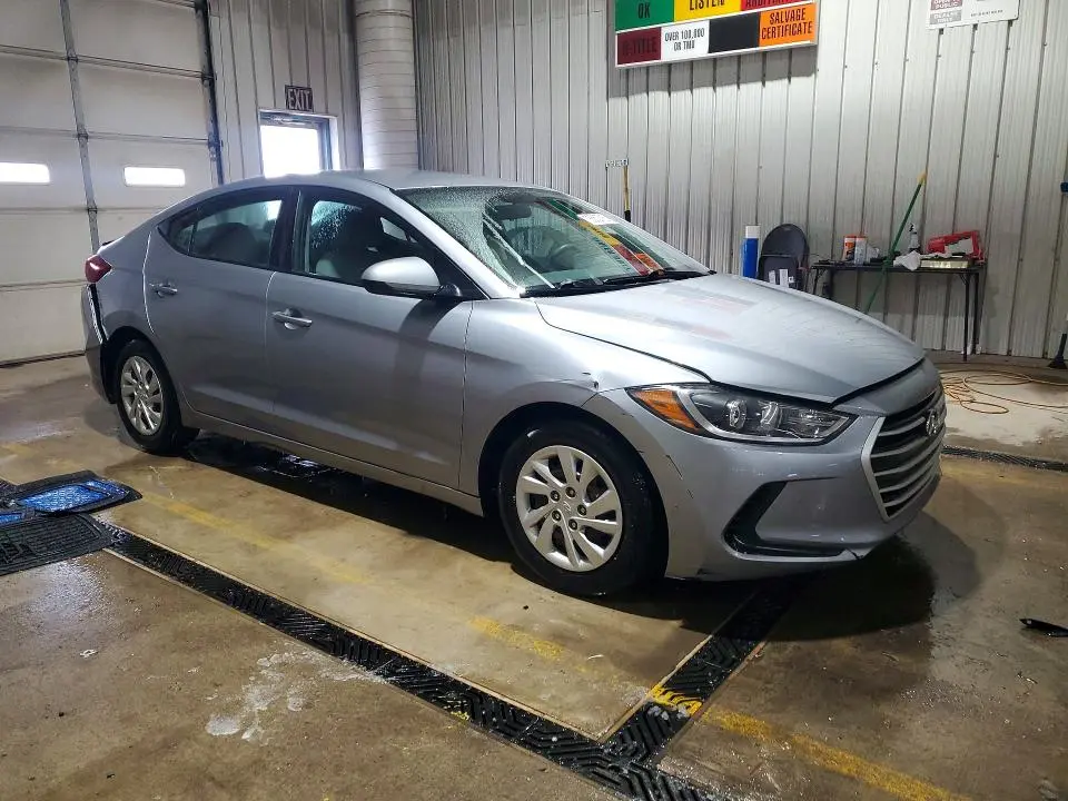 2017 HYUNDAI ELANTRA SE  