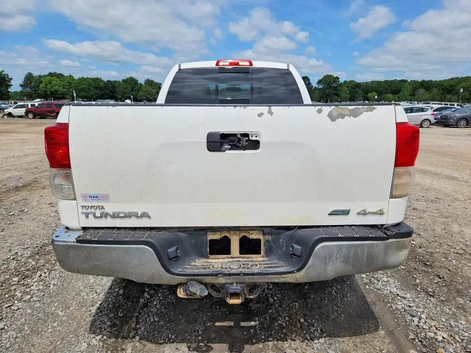 2011 TOYOTA TUNDRA GRADE  