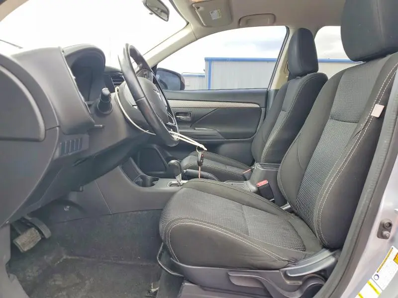 2016 MITSUBISHI OUTLANDER ES  