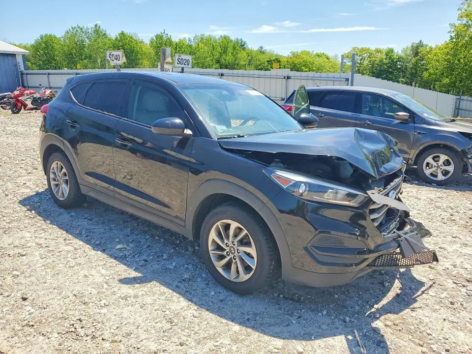 2018 HYUNDAI TUCSON SE  