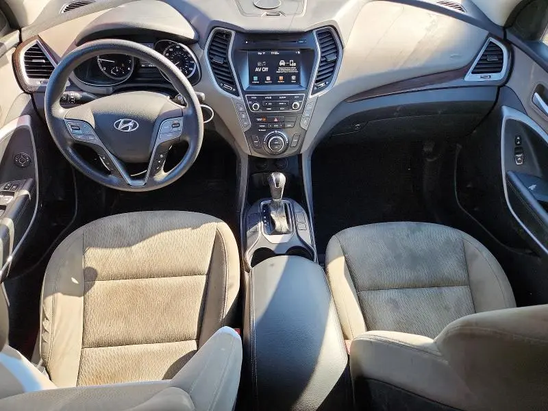 2017 HYUNDAI SANTA FE SE  