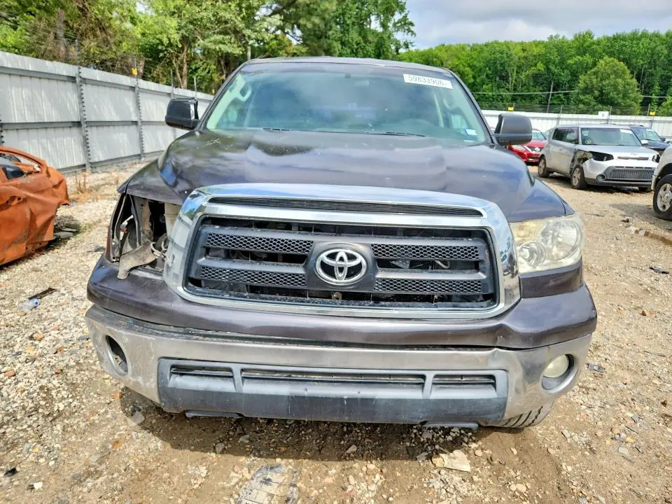 2011 TOYOTA TUNDRA DOUBLE CAB SR5  