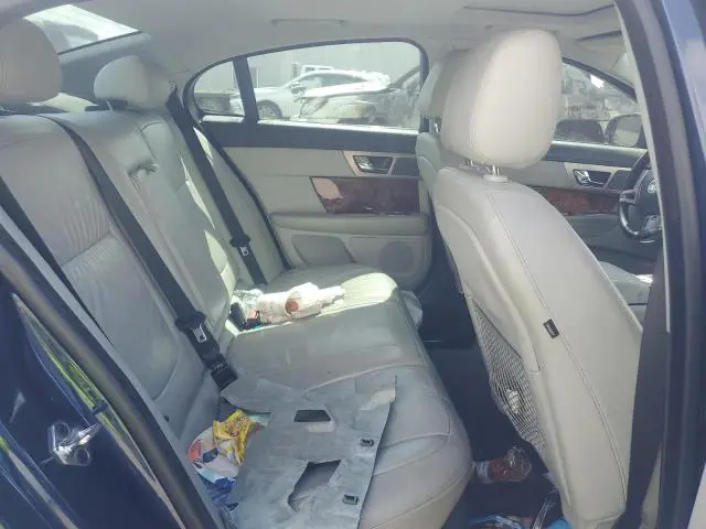 2011 JAGUAR XF   