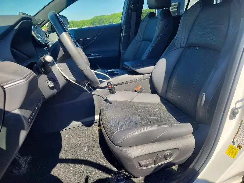 2023 TOYOTA VENZA LIMITED  