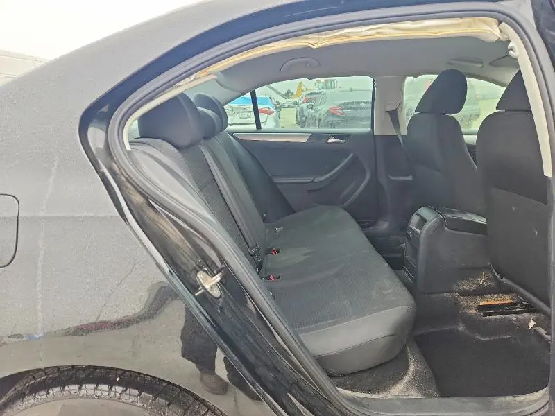 2015 VOLKSWAGEN JETTA SE  