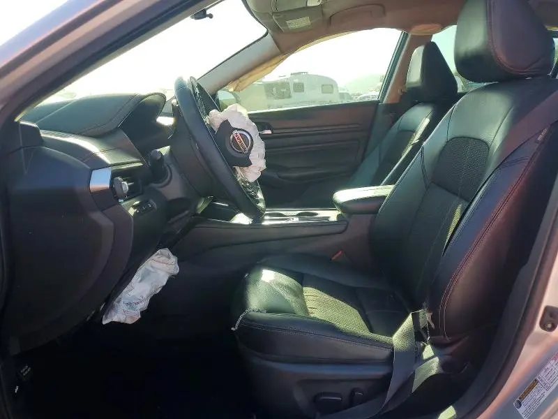 2019 NISSAN ALTIMA SR  