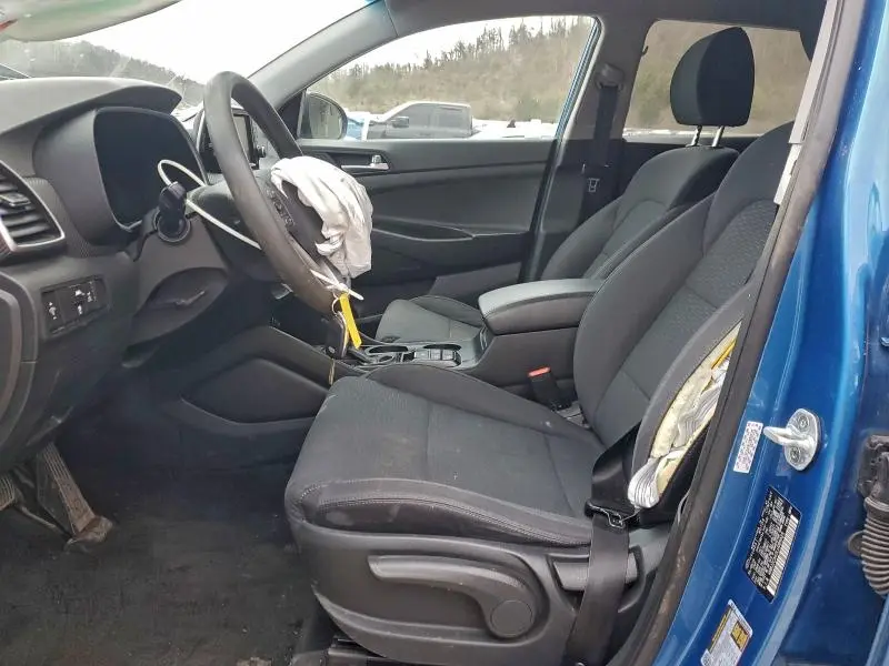 2020 HYUNDAI TUCSON SE  