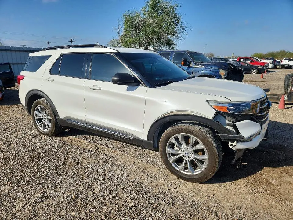 2021 FORD EXPLORER XLT  