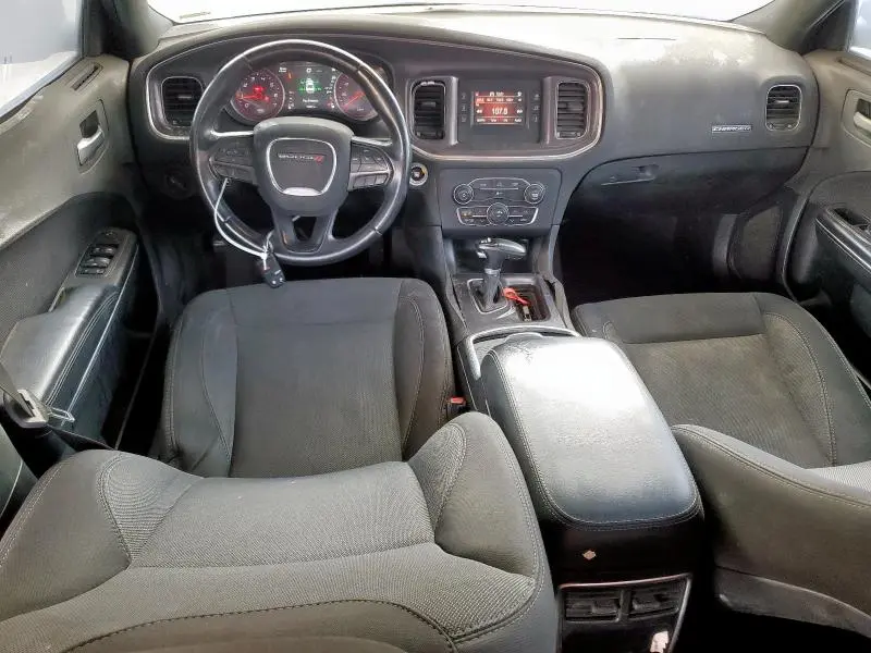 2017 DODGE CHARGER SE  