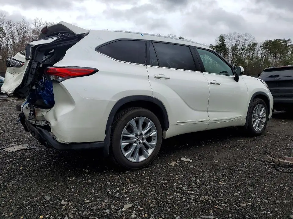 2021 TOYOTA HIGHLANDER LIMITED  
