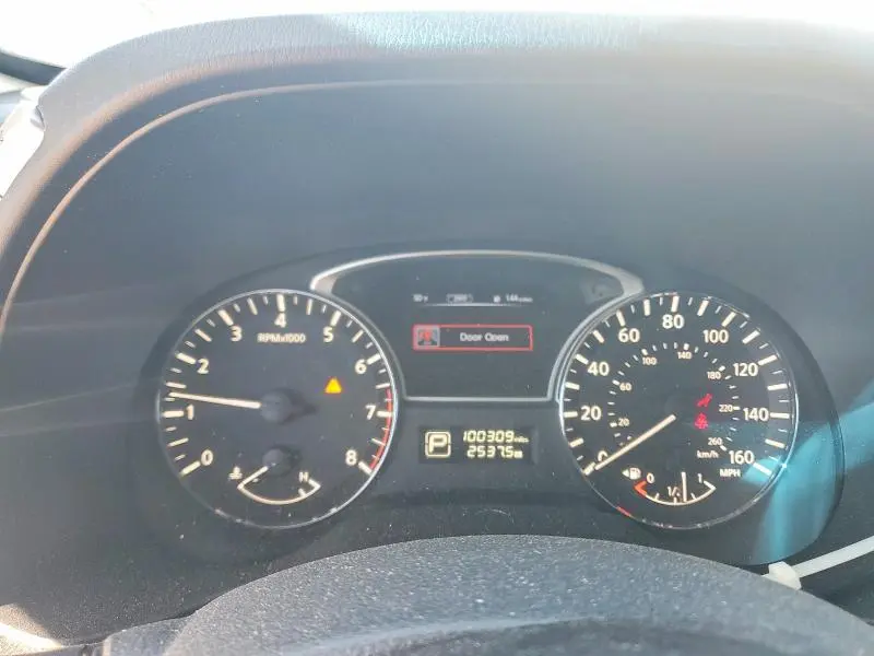 2015 NISSAN PATHFINDER SV  