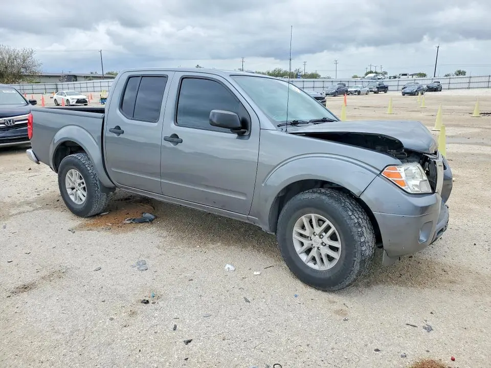 2016 NISSAN FRONTIER SV  
