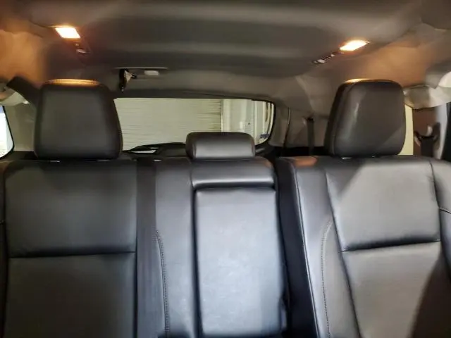 2019 TOYOTA HIGHLANDER SE  