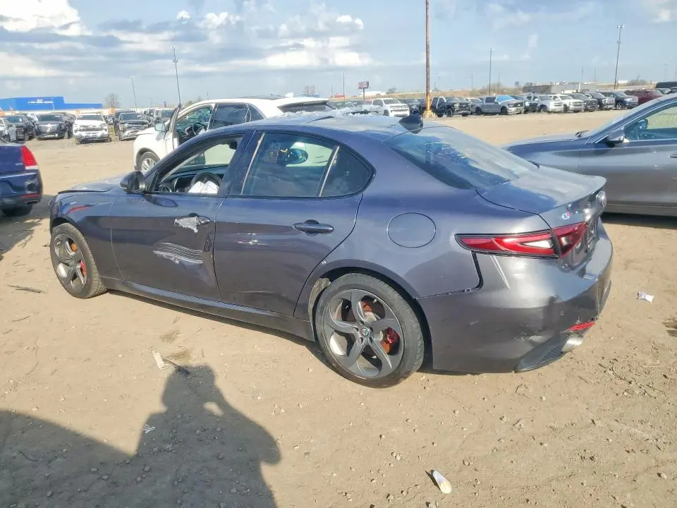 2017 ALFA ROMEO GIULIA Q4  